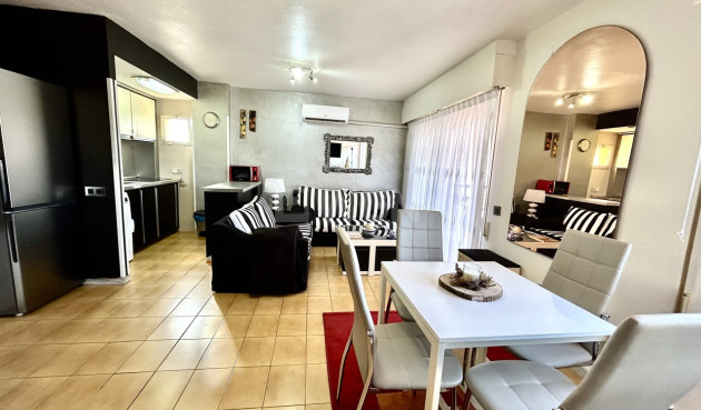 Odsprzedaż - Mieszkanie w bloku - Torrevieja - Costa Blanca