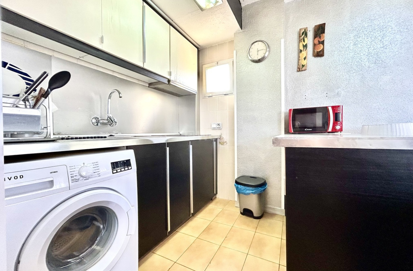 Odsprzedaż - Mieszkanie w bloku - Torrevieja - Costa Blanca