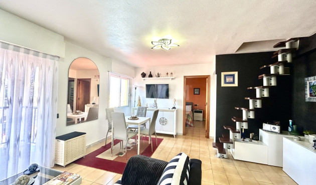 Odsprzedaż - Mieszkanie w bloku - Torrevieja - Costa Blanca