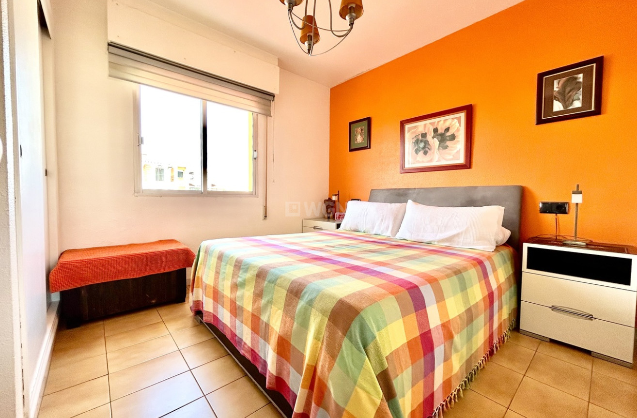 Odsprzedaż - Mieszkanie w bloku - Torrevieja - Costa Blanca