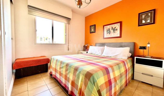 Odsprzedaż - Mieszkanie w bloku - Torrevieja - Costa Blanca