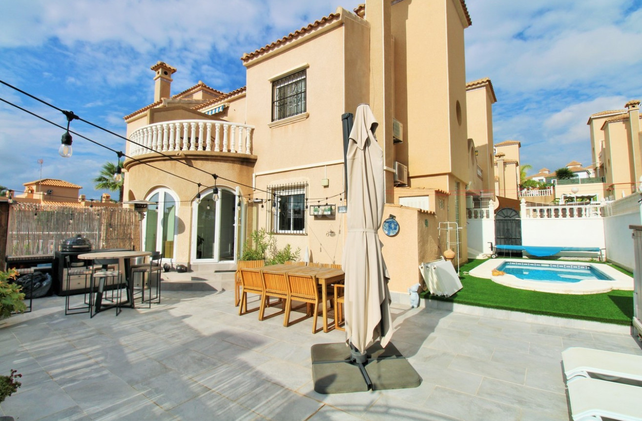 Odsprzedaż - Kamienica - Villamartin - Costa Blanca