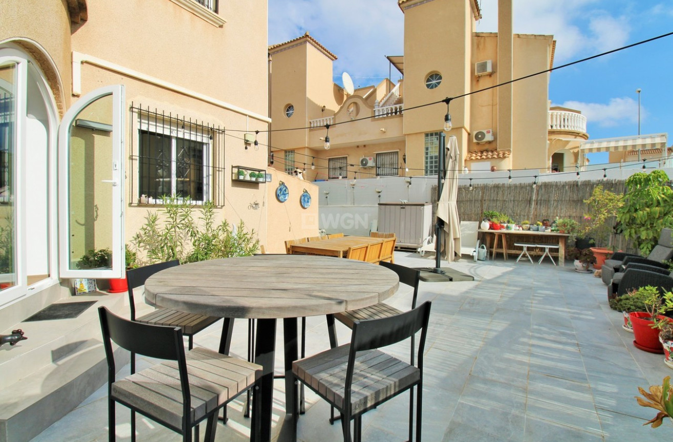 Odsprzedaż - Kamienica - Villamartin - Costa Blanca