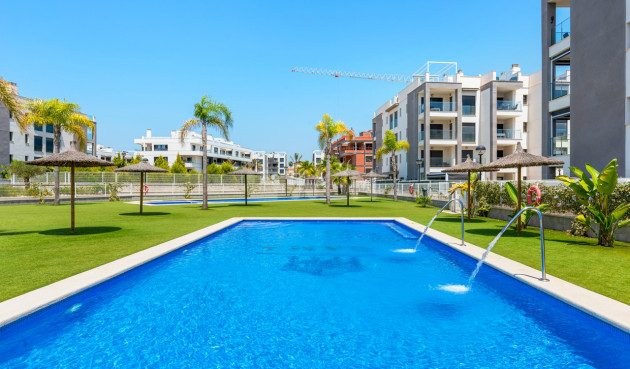 Resale - Apartment / flat - Villamartin - Costa Blanca