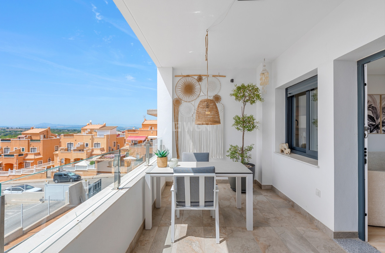Odsprzedaż - Mieszkanie w bloku - Torrevieja - Costa Blanca