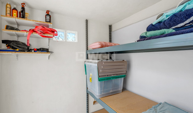 Odsprzedaż - Mieszkanie w bloku - Torrevieja - Costa Blanca