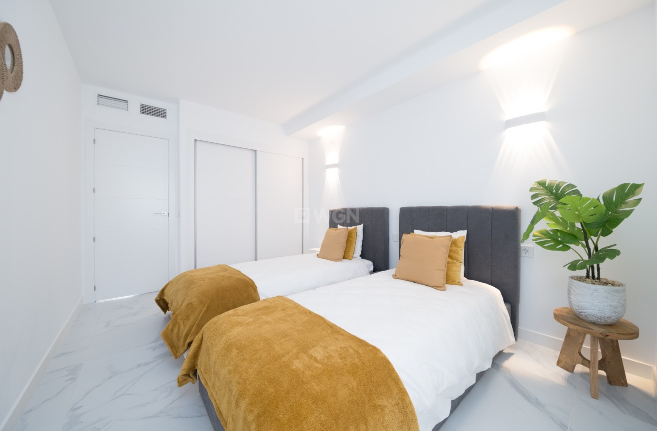 Odsprzedaż - Mieszkanie w bloku - Torrevieja - Costa Blanca