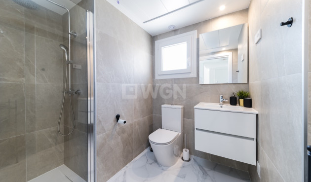Odsprzedaż - Mieszkanie w bloku - Torrevieja - Costa Blanca