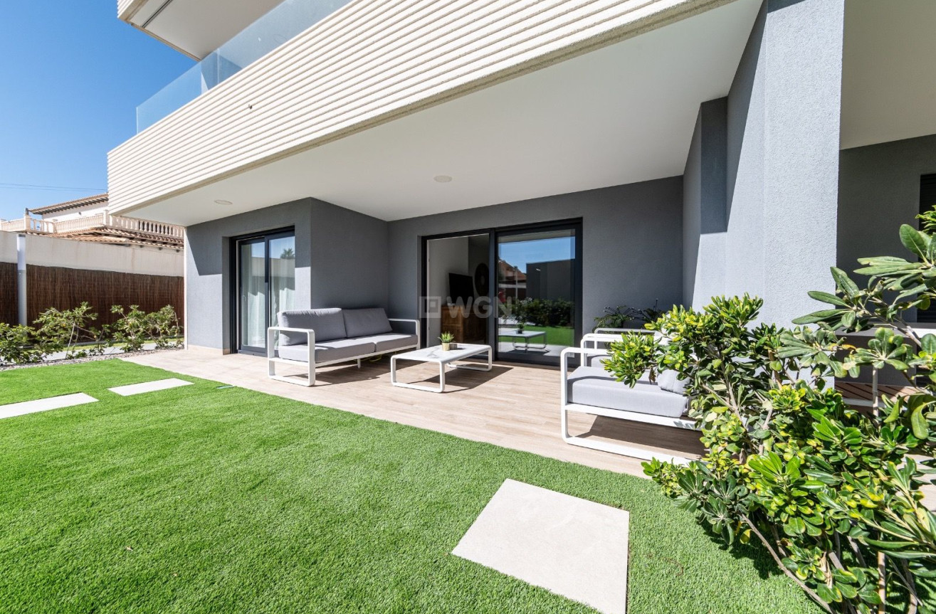 Odsprzedaż - Mieszkanie w bloku - Torrevieja - Costa Blanca