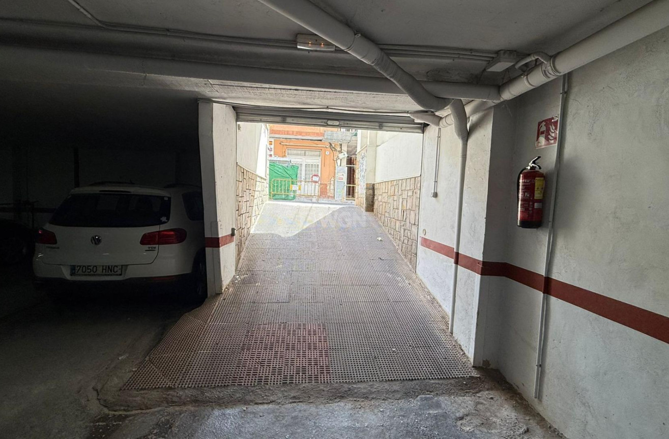 Odsprzedaż - Mieszkanie w bloku - Torrevieja - Estacion De Autobuses