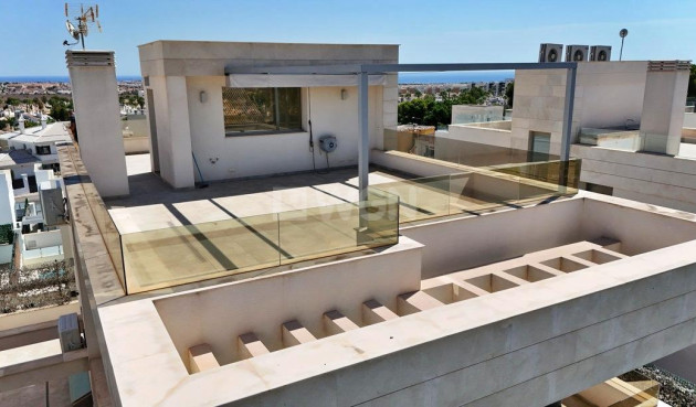 Odsprzedaż - Villa - Orihuela Costa - Villamartín