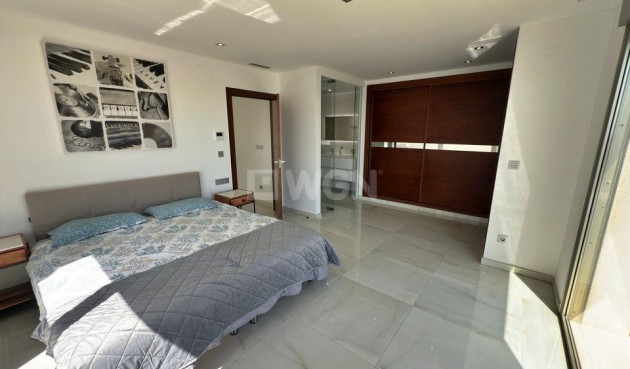 Odsprzedaż - Villa - Orihuela Costa - Villamartín