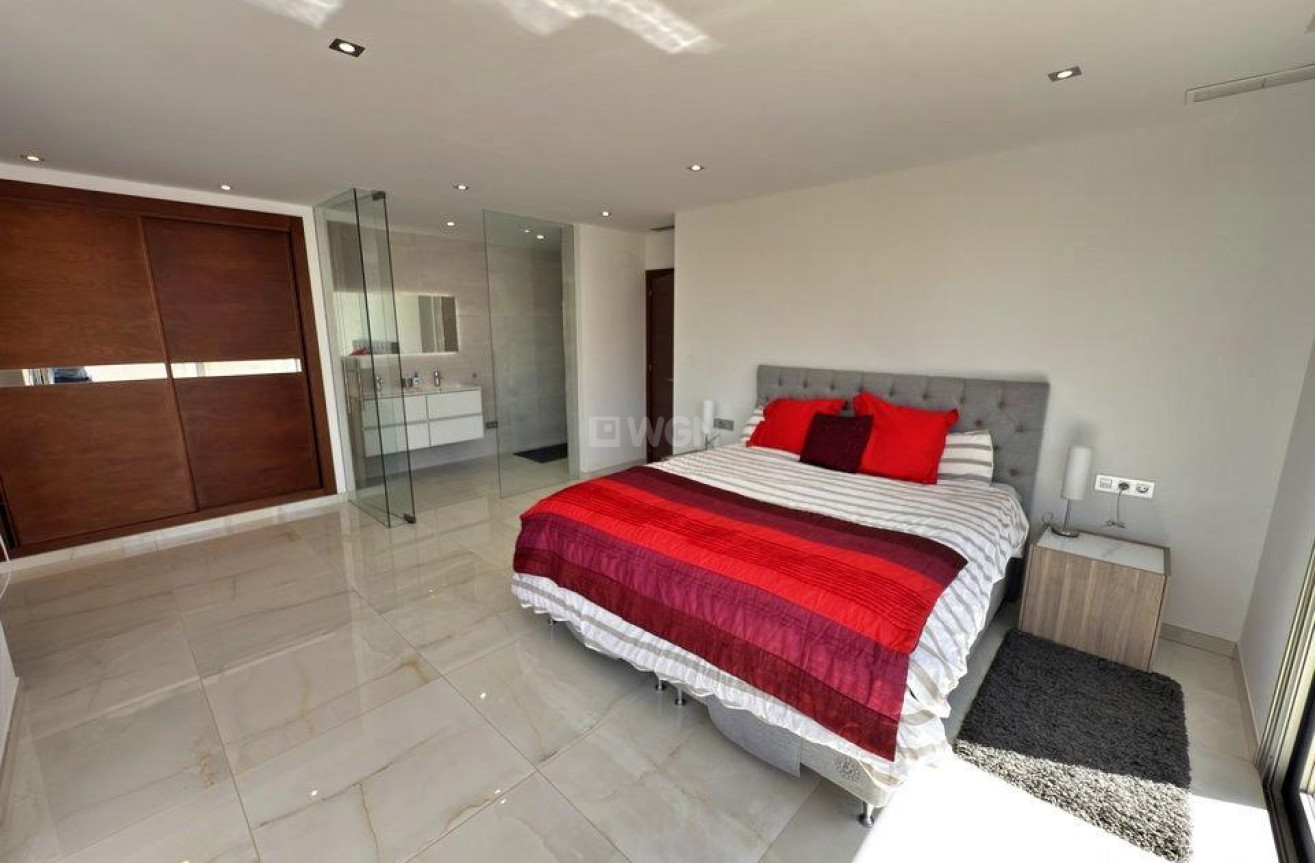 Odsprzedaż - Villa - Orihuela Costa - Villamartín