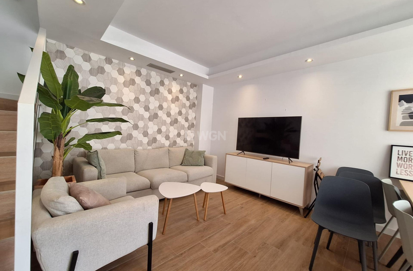 Odsprzedaż - Villa - Torrevieja - Los Frutales