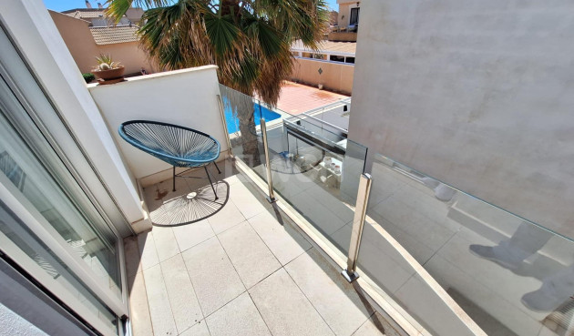 Odsprzedaż - Villa - Torrevieja - Los Frutales