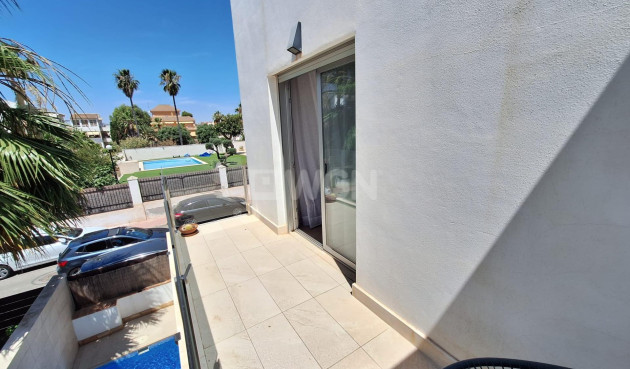 Odsprzedaż - Villa - Torrevieja - Los Frutales