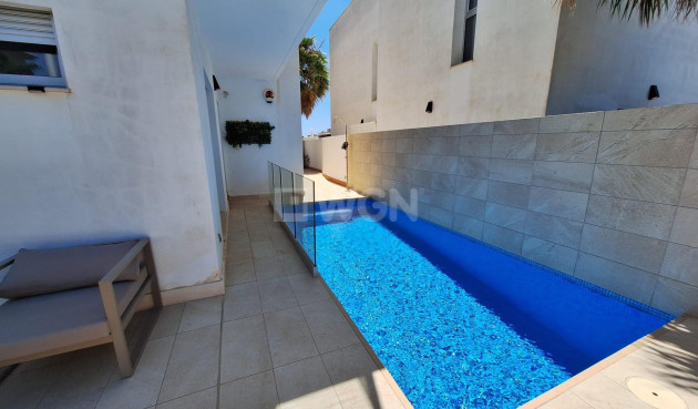 Odsprzedaż - Villa - Torrevieja - Los Frutales