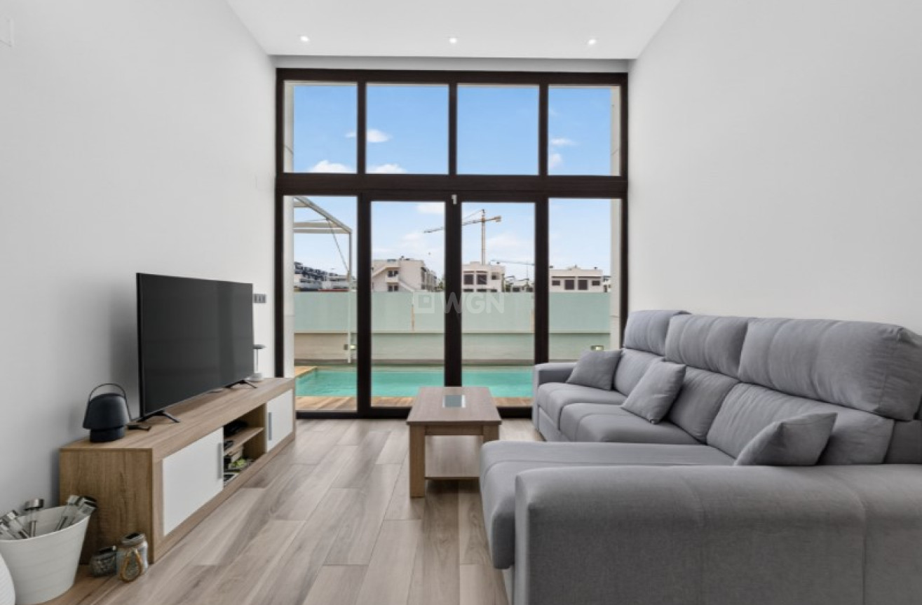 Odsprzedaż - Villa - Torrevieja - Costa Blanca