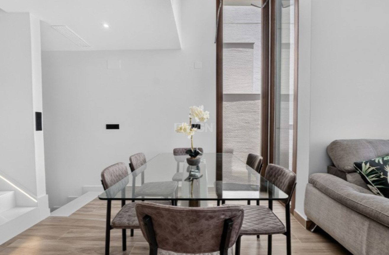 Odsprzedaż - Villa - Torrevieja - Costa Blanca