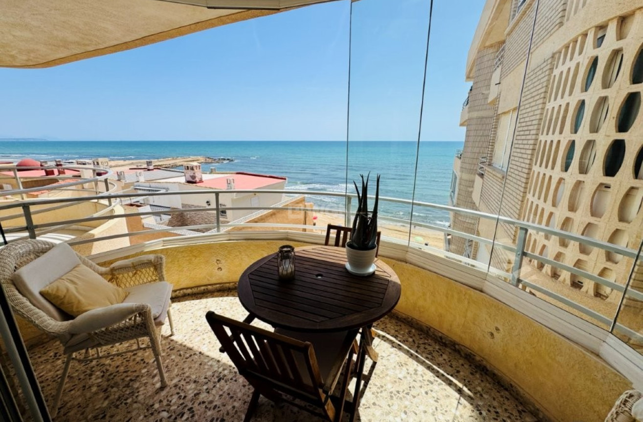 Odsprzedaż - Mieszkanie w bloku - La Mata - Costa Blanca