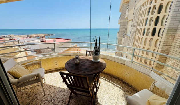 Odsprzedaż - Mieszkanie w bloku - La Mata - Costa Blanca