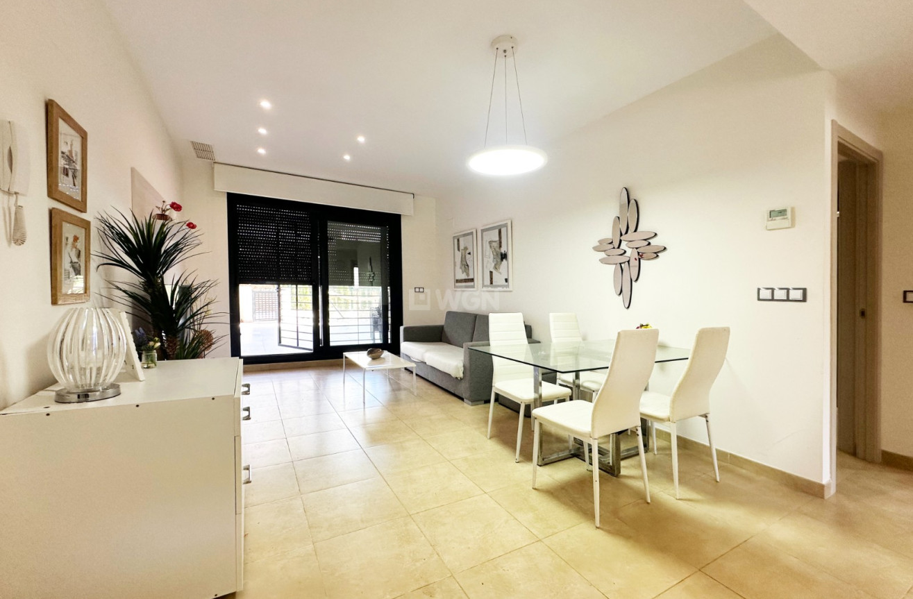 Odsprzedaż - Mieszkanie w bloku - Santa Pola - Costa Blanca