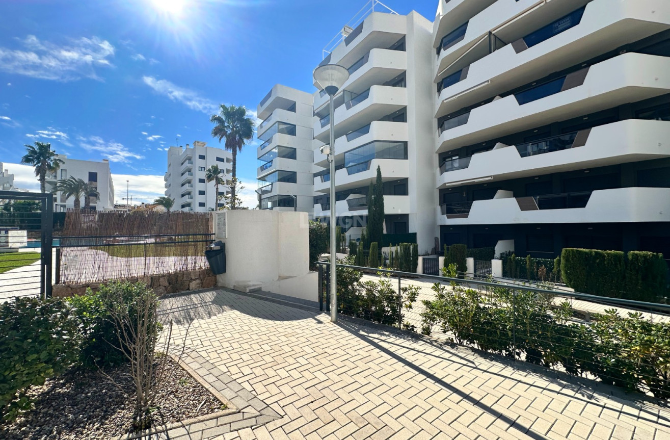Odsprzedaż - Mieszkanie w bloku - Santa Pola - Costa Blanca