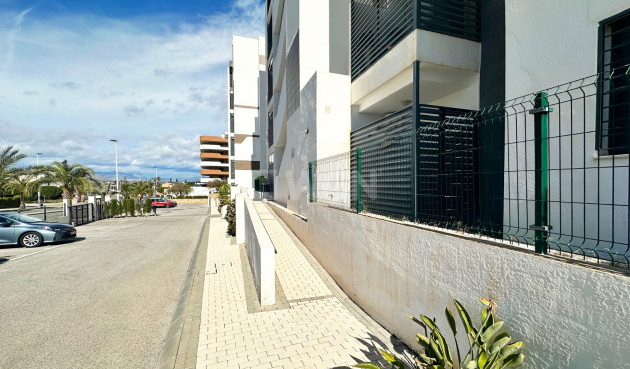 Odsprzedaż - Mieszkanie w bloku - Santa Pola - Costa Blanca