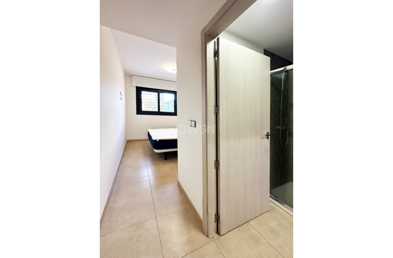 Odsprzedaż - Mieszkanie w bloku - Santa Pola - Costa Blanca