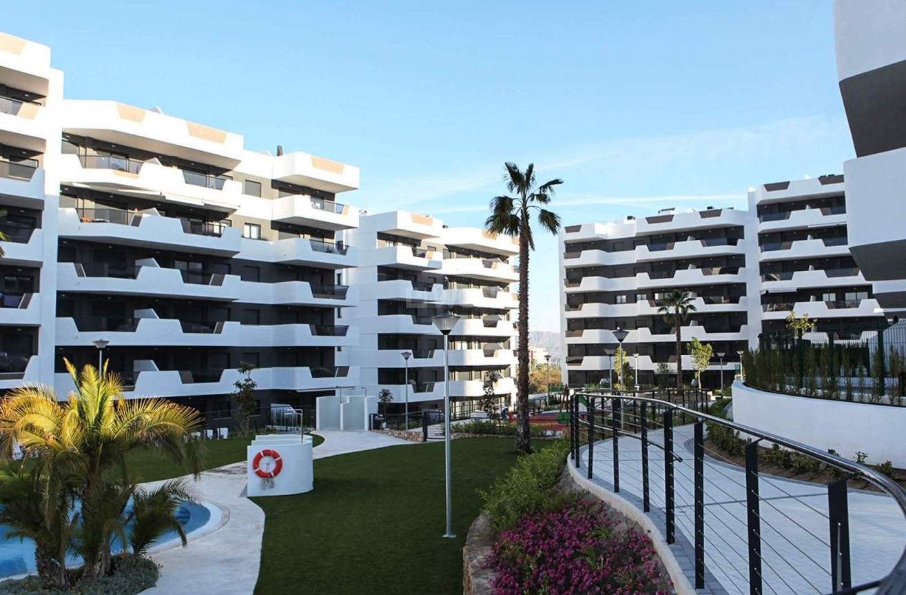 Odsprzedaż - Mieszkanie w bloku - Santa Pola - Costa Blanca