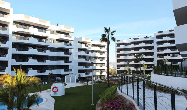 Odsprzedaż - Mieszkanie w bloku - Santa Pola - Costa Blanca