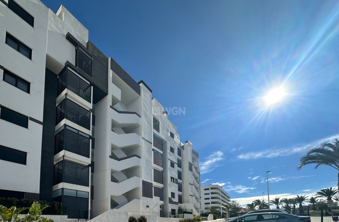 Odsprzedaż - Mieszkanie w bloku - Santa Pola - Costa Blanca
