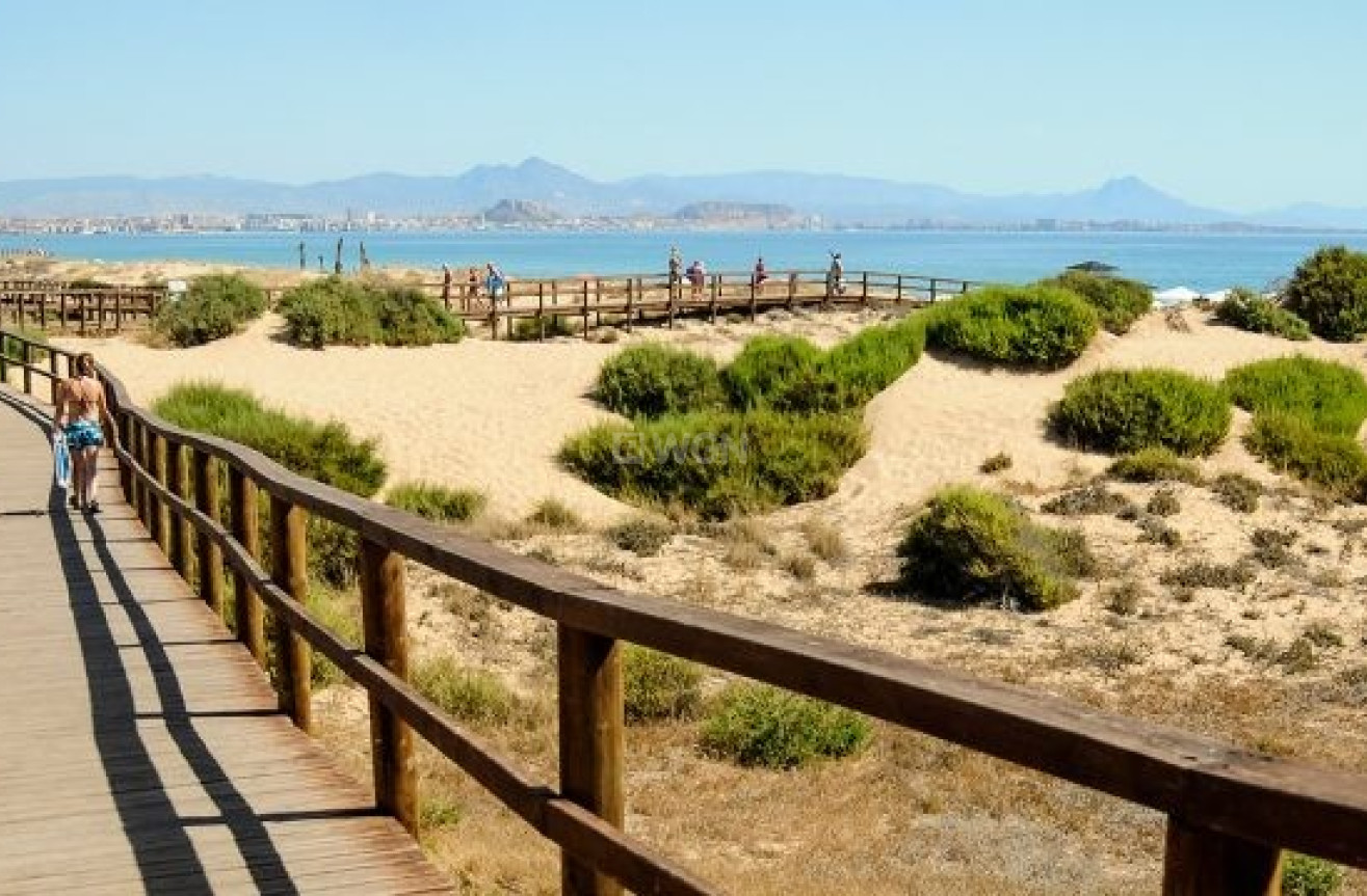 Odsprzedaż - Mieszkanie w bloku - Santa Pola - Costa Blanca
