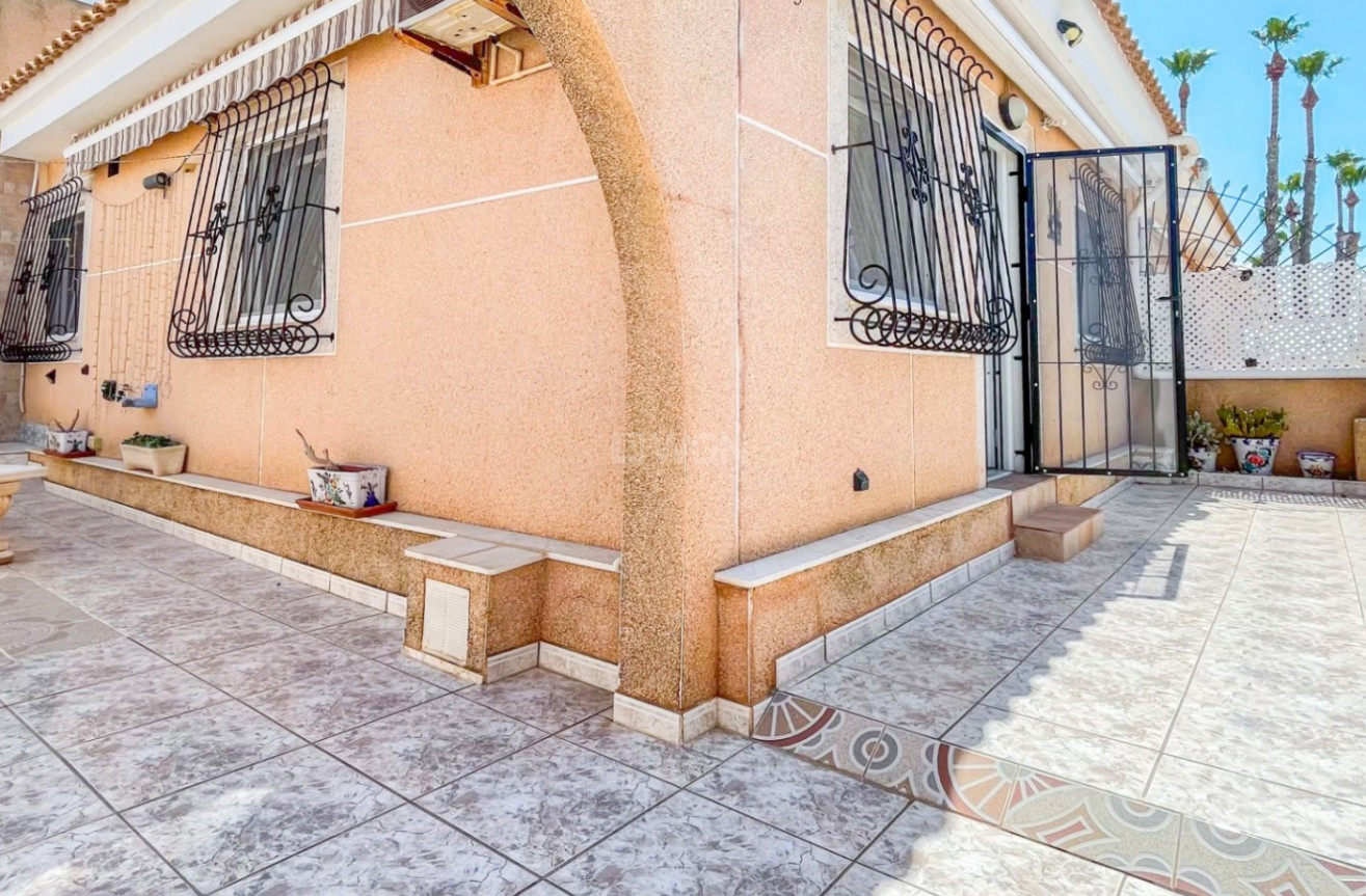 Odsprzedaż - Bungalow - Los Alcázares - Costa Calida