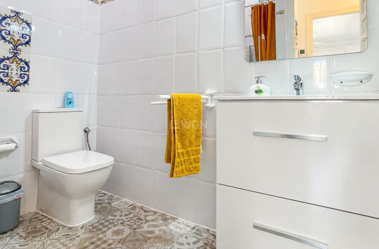 Odsprzedaż - Bungalow - Los Alcázares - Costa Calida