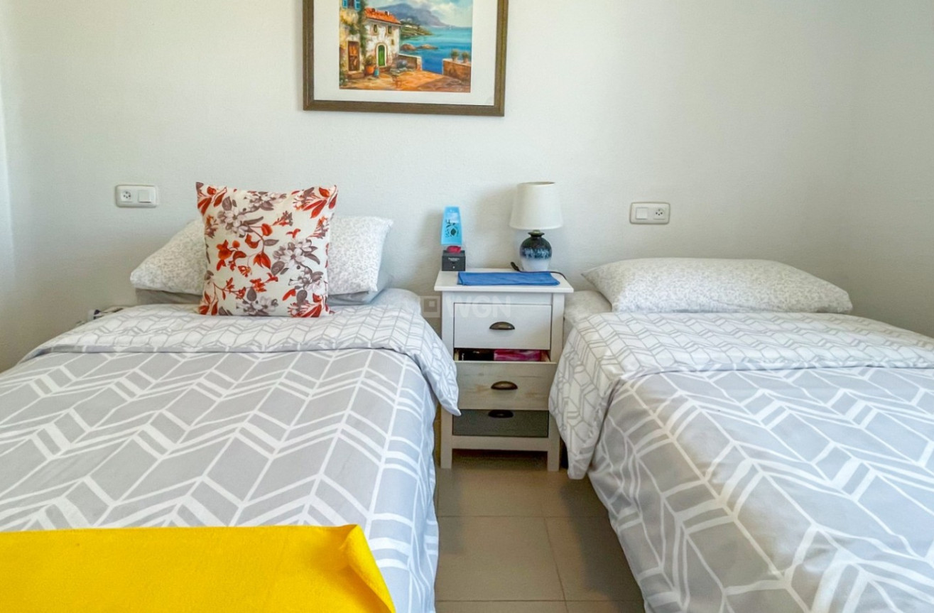 Odsprzedaż - Bungalow - Los Alcázares - Costa Calida