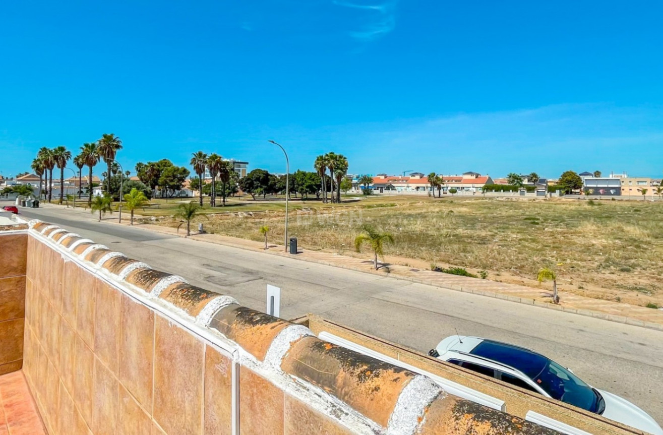 Odsprzedaż - Bungalow - Los Alcázares - Costa Calida