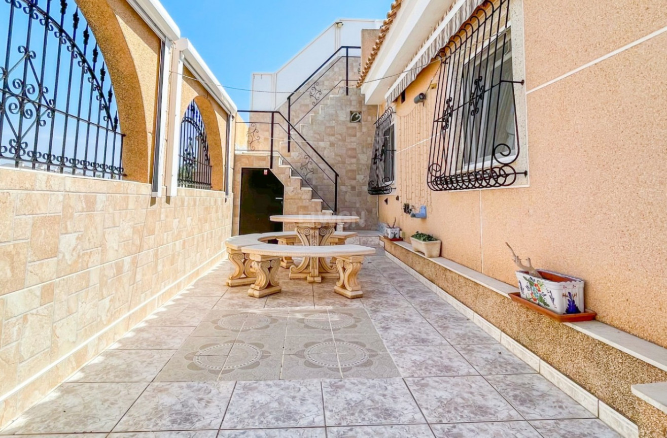 Odsprzedaż - Bungalow - Los Alcázares - Costa Calida