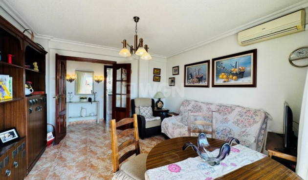 Odsprzedaż - Mieszkanie w bloku - La Mata - Costa Blanca