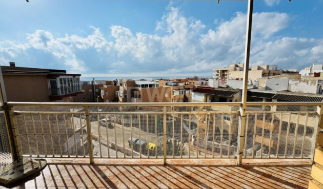 Odsprzedaż - Mieszkanie w bloku - La Mata - Costa Blanca