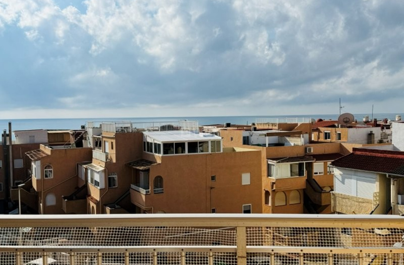 Odsprzedaż - Mieszkanie w bloku - La Mata - Costa Blanca