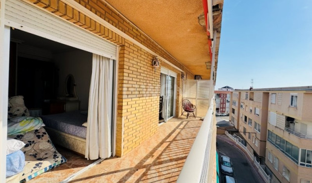 Odsprzedaż - Mieszkanie w bloku - La Mata - Costa Blanca