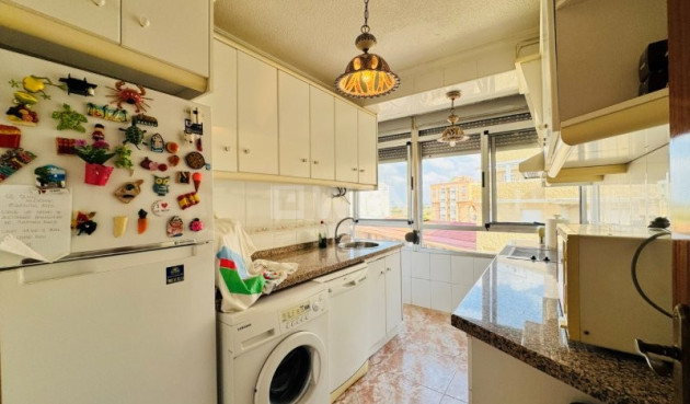 Odsprzedaż - Mieszkanie w bloku - La Mata - Costa Blanca