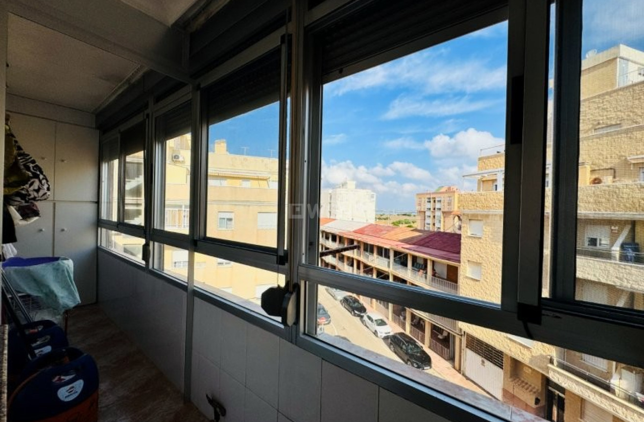 Odsprzedaż - Mieszkanie w bloku - La Mata - Costa Blanca