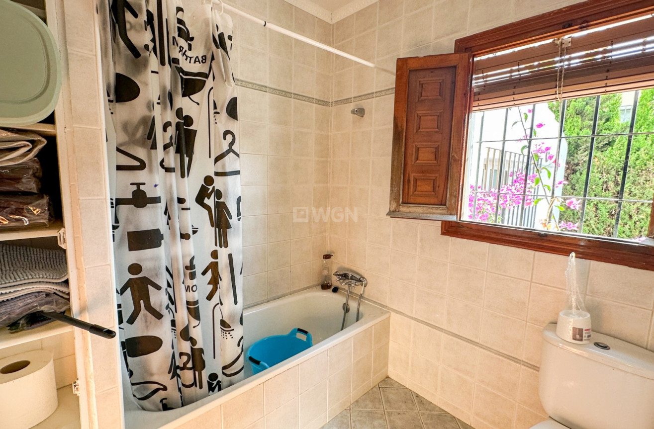 Odsprzedaż - Villa - Cabo Roig - Costa Blanca