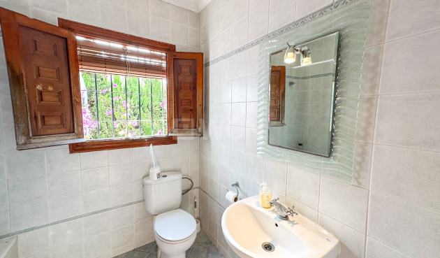 Odsprzedaż - Villa - Cabo Roig - Costa Blanca