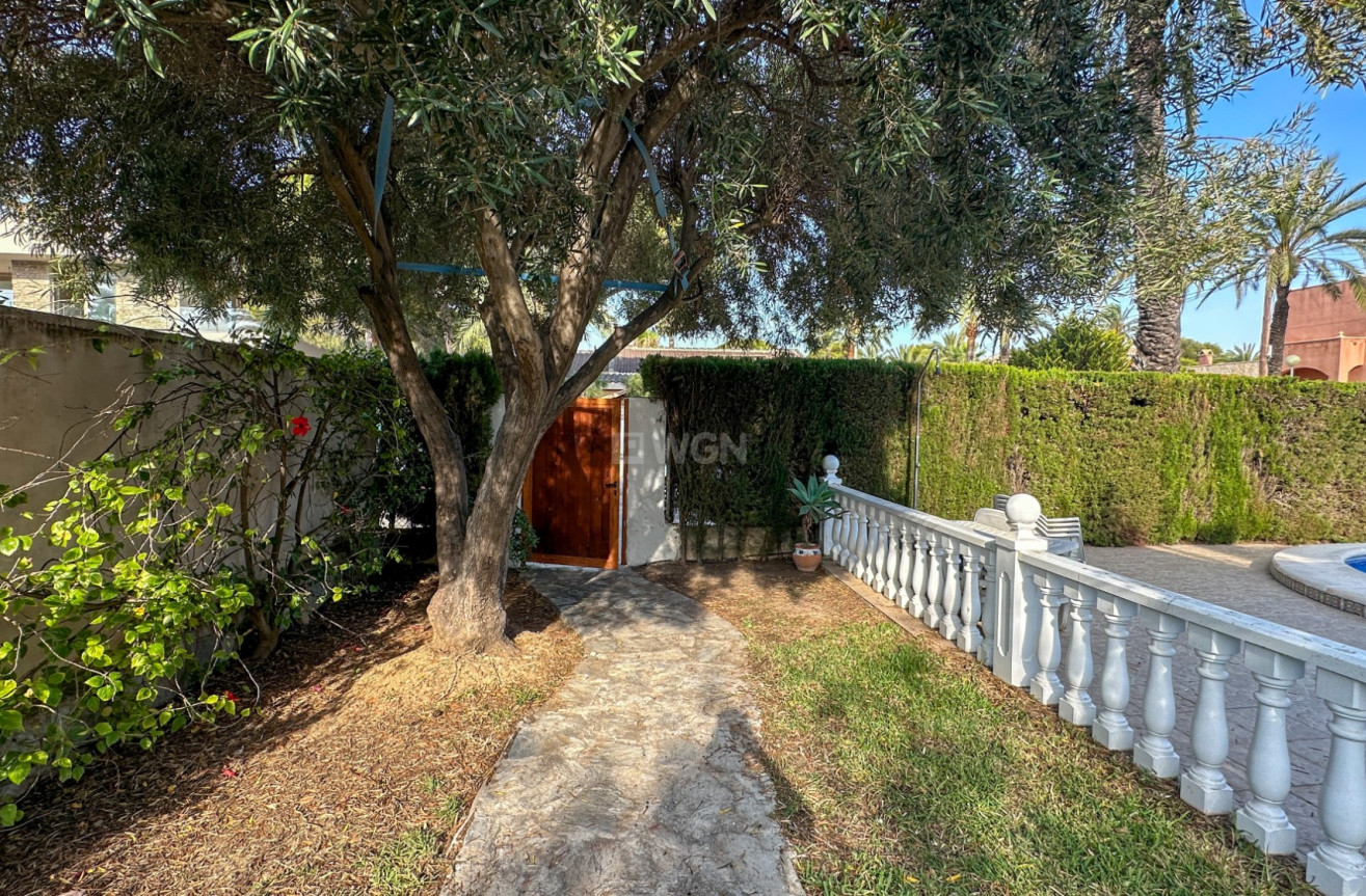 Odsprzedaż - Villa - Cabo Roig - Costa Blanca