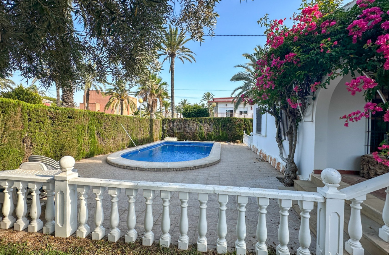 Odsprzedaż - Villa - Cabo Roig - Costa Blanca