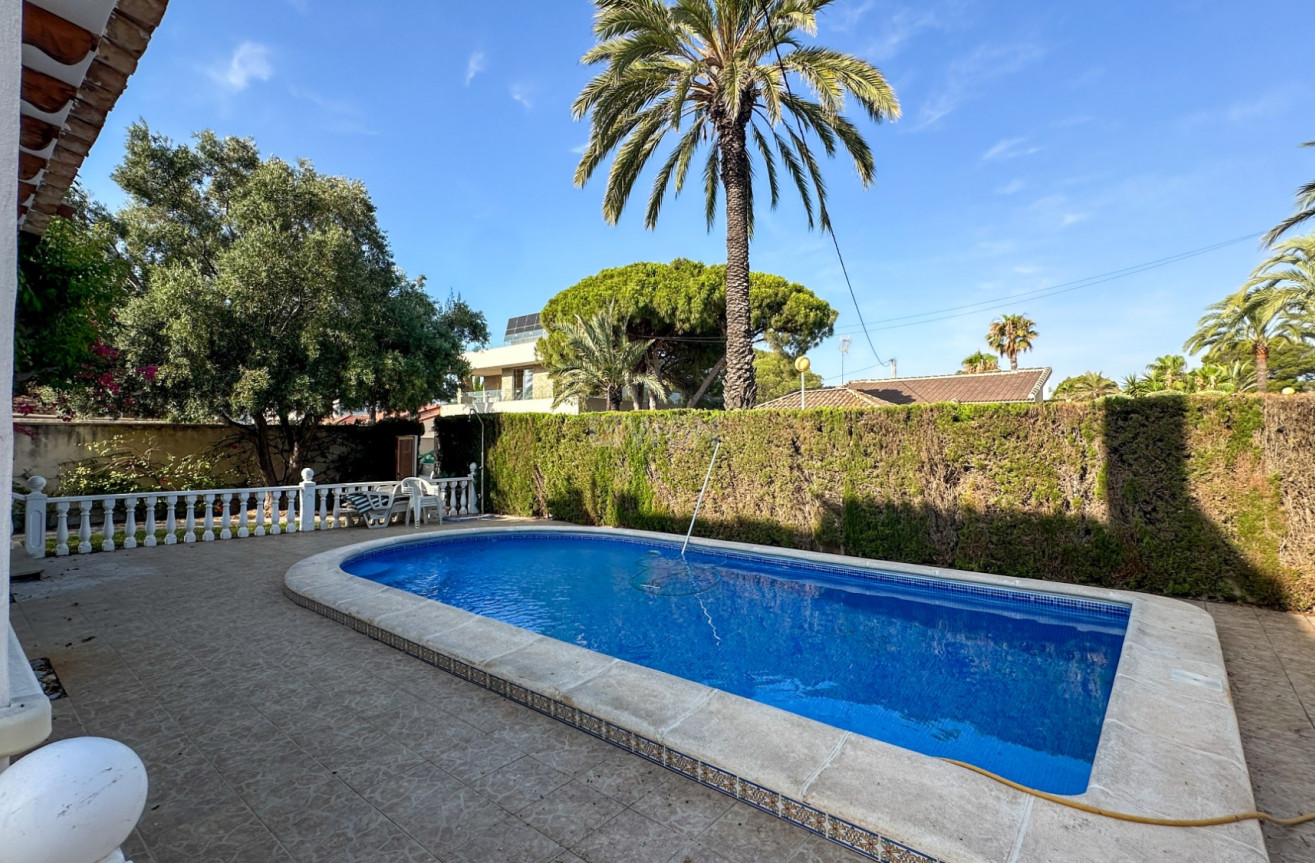 Odsprzedaż - Villa - Cabo Roig - Costa Blanca