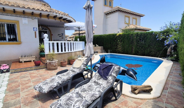 Odsprzedaż - Villa - Villamartin - Costa Blanca